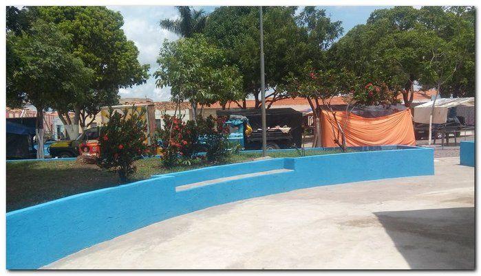 Prefeitura de Inhuma realiza serviço de conservação das Praças - Imagem 14