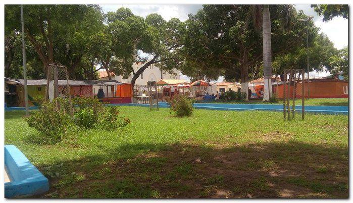 Prefeitura de Inhuma realiza serviço de conservação das Praças - Imagem 11