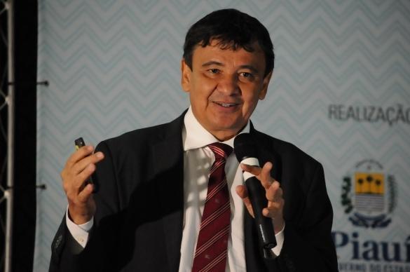 Prefeito Valmir Barbosa, e equipe buscam parcerias no Congresso - Imagem 24