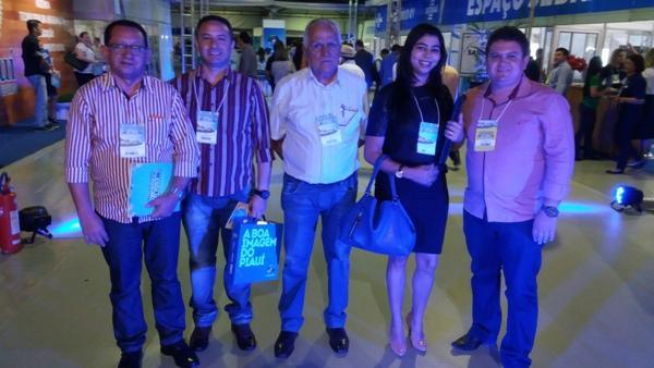 Prefeito e equipe participam do congresso das cidades - Imagem 2