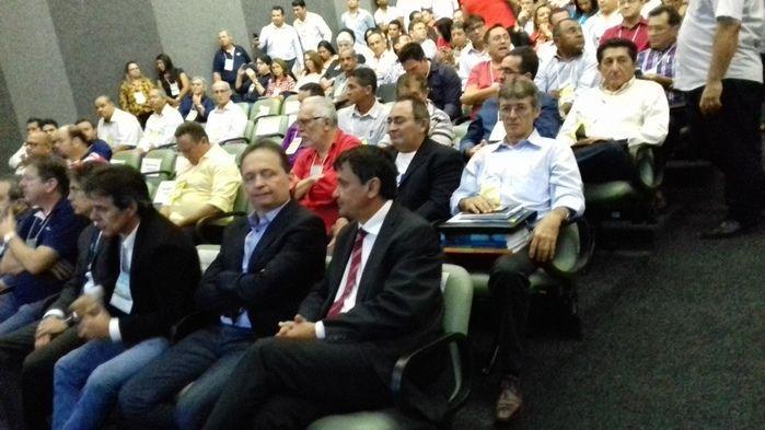 Prefeito Valmir Barbosa, e equipe buscam parcerias no Congresso - Imagem 79