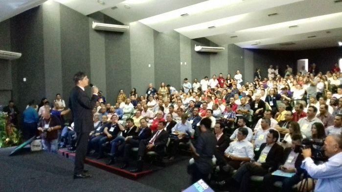 Prefeito Valmir Barbosa, e equipe buscam parcerias no Congresso - Imagem 27