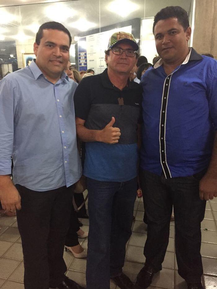 Prefeito Valmir Barbosa, e equipe buscam parcerias no Congresso - Imagem 96