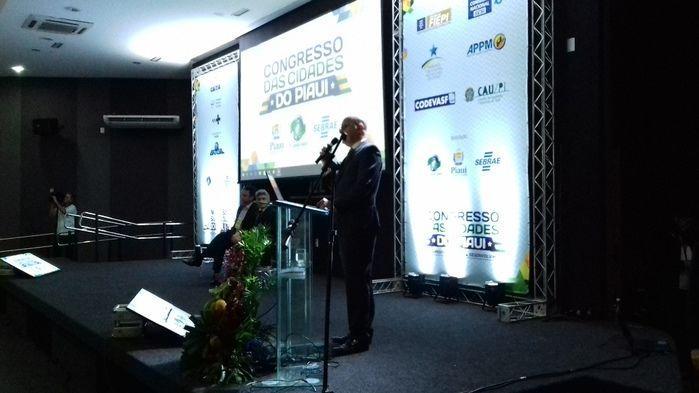 Prefeito Valmir Barbosa, e equipe buscam parcerias no Congresso - Imagem 44