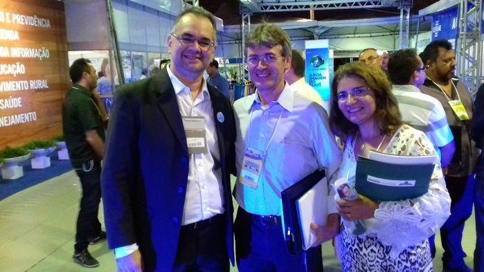 Prefeito Valmir Barbosa, e equipe buscam parcerias no Congresso - Imagem 20