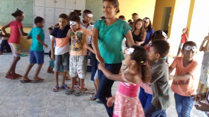 Escola municipal comemora o Carnaval - Imagem 6