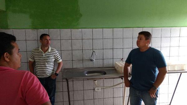 Secretária de saúde Bruna Lara solicita reforma do matadouro - Imagem 8