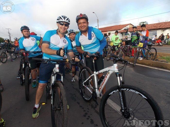 Centenas de ciclistas participaram da realização do II Cicloturismo - Imagem 48