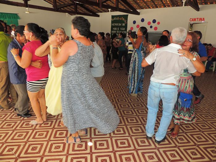 Idosos lotam encontro da Melhor Idade  - Imagem 14