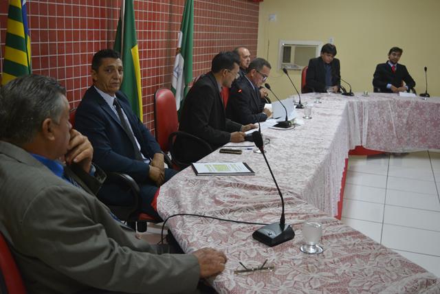 Presidente da Câmara, Rogerio Mota assume prefeitura de Pimenteiras - Imagem 8