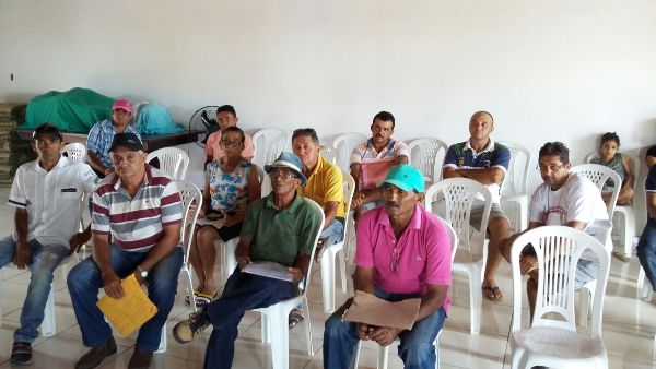 Agricultores participam de reunião sobre sertão irrigado  - Imagem 2