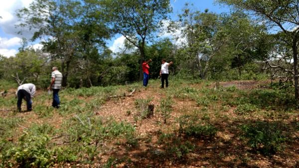 Prefeito visita localidades onde estão prevista obras de Melhorias  - Imagem 6