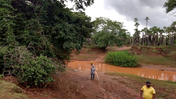 Prefeito visita localidades onde estão prevista obras de Melhorias  - Imagem 4