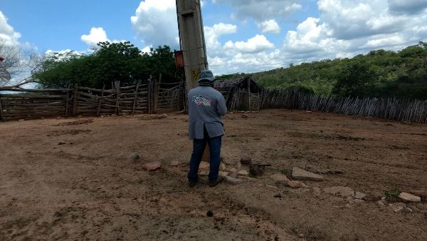 Prefeito visita localidades onde estão prevista obras de Melhorias  - Imagem 10