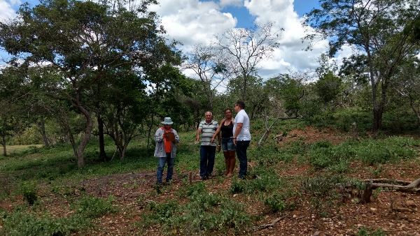 Prefeito visita localidades onde estão prevista obras de Melhorias  - Imagem 8