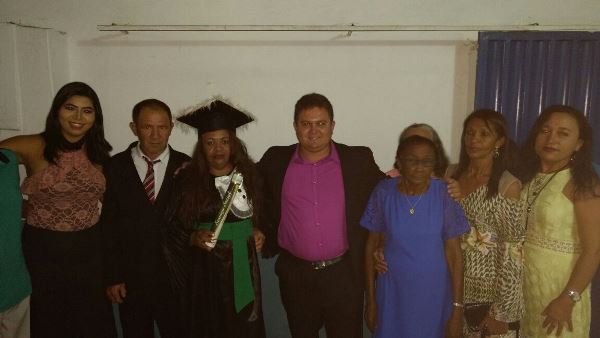 Prefeito Tairo Mesquita participa de formatura em Oeiras - Imagem 2