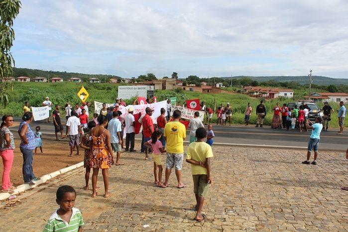 Manifestantes Bloqueiam BR 230, na Altura da Comunidade dos Potes - Imagem 12