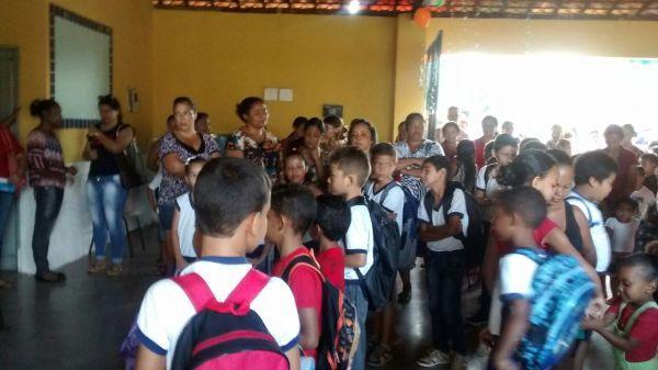 Ano letivo tem início em Santo Inácio com presença de pais - Imagem 5