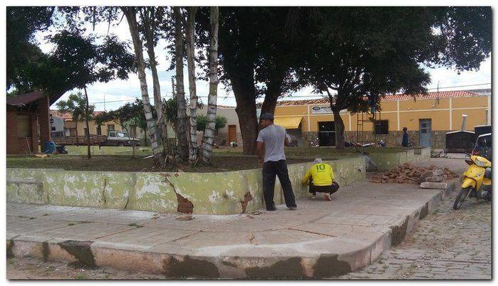 Praça Monsenhor está sendo reformada - Imagem 16