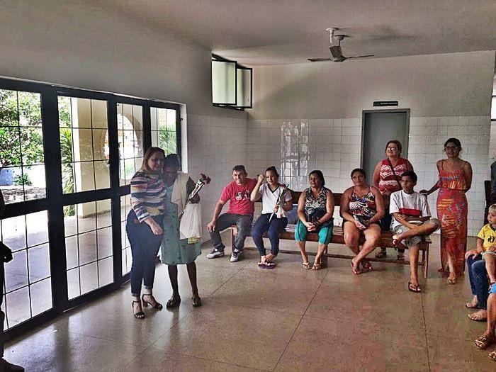 Funcionárias e pacientes recebem homenagem no dia 8 de março - Imagem 5