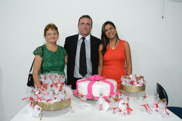 Prefeitura e Câmara realizaram Homenagem as Mulheres - Imagem 92