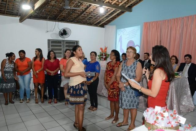 Prefeitura e Câmara realizaram Homenagem as Mulheres - Imagem 38