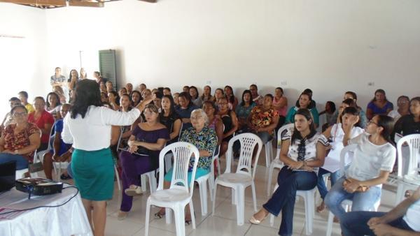 Dia da mulher é comemorado com palestras e momentos de beleza  - Imagem 3