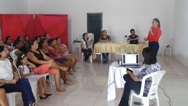 Dia da mulher é comemorado com palestras e momentos de beleza  - Imagem 11