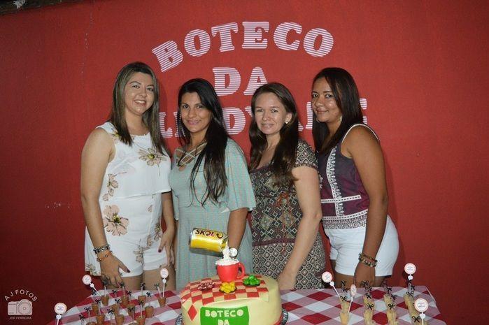 Amigas realizam aniversário surpresa para Secretária da SEMTAS. - Imagem 37
