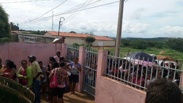 População recebe peixe para o consumo durante a semana santa  - Imagem 5