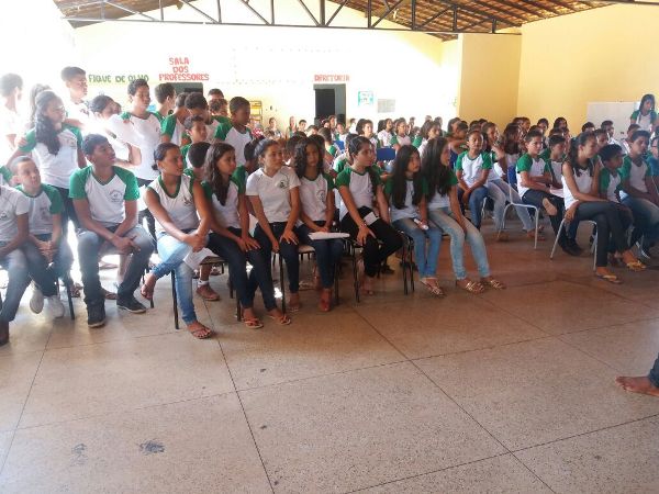 Alunos participam de palestra sobre semana santa  - Imagem 22