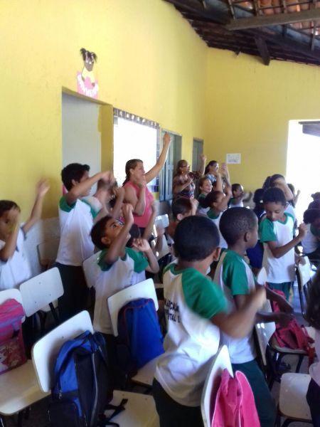 Alunos participam de palestra sobre semana santa  - Imagem 5