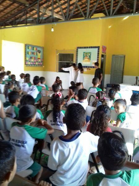 Alunos participam de palestra sobre semana santa  - Imagem 1