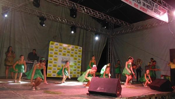 Competições e apresentação marca mais uma noite de evento   - Imagem 5