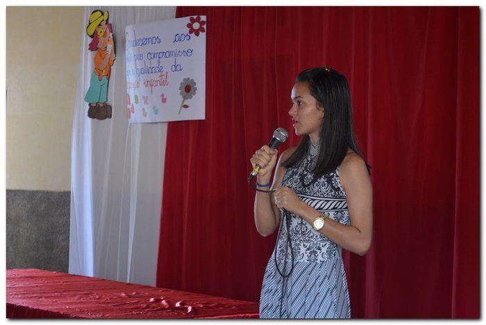 Secretaria Municipal de Educação entrega livros didáticos - Imagem 22