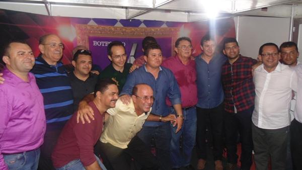 Veja fotos do show de Vicente Nery em Santo Inácio   - Imagem 65