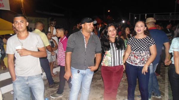 Veja fotos do show de Vicente Nery em Santo Inácio   - Imagem 20