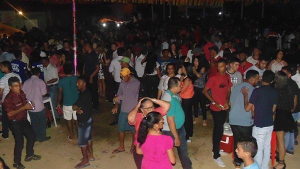 Veja fotos do show de Vicente Nery em Santo Inácio   - Imagem 3