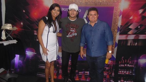 Veja fotos do show de Vicente Nery em Santo Inácio   - Imagem 16