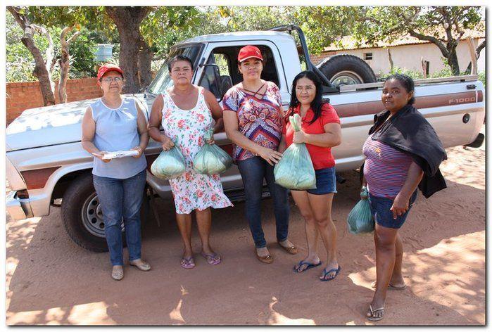Famílias do Município de Inhuma recebem Cestas com Alimentos - Imagem 28
