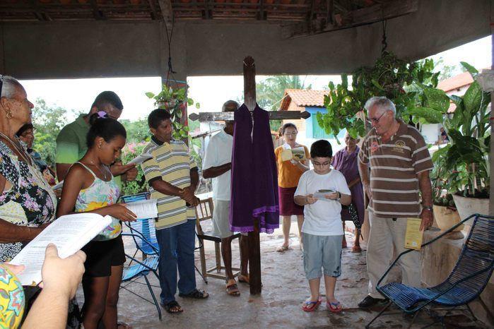 Procissão leva fiéis às ruas de Francinópolis - Imagem 70
