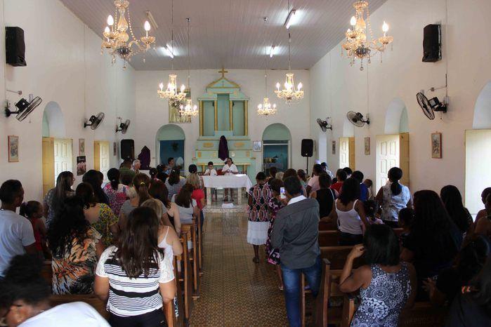 Procissão leva fiéis às ruas de Francinópolis - Imagem 88