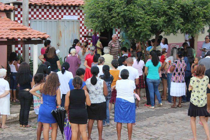 Procissão leva fiéis às ruas de Francinópolis - Imagem 62