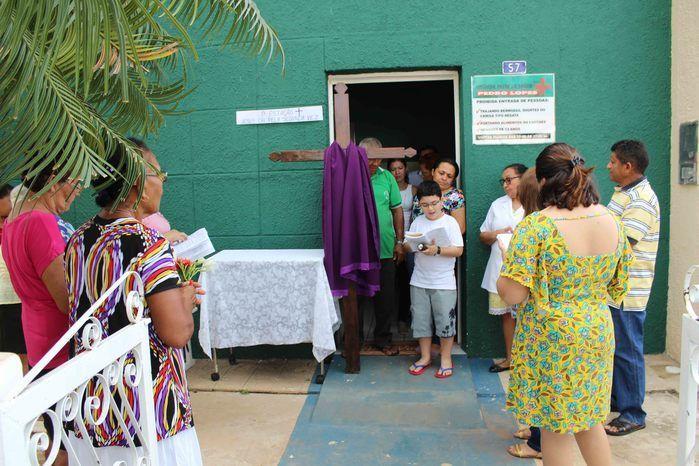 Procissão leva fiéis às ruas de Francinópolis - Imagem 26