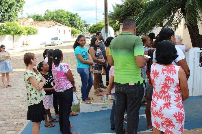 Procissão leva fiéis às ruas de Francinópolis - Imagem 29