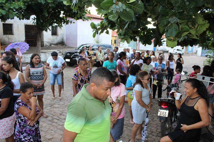 Procissão leva fiéis às ruas de Francinópolis - Imagem 64