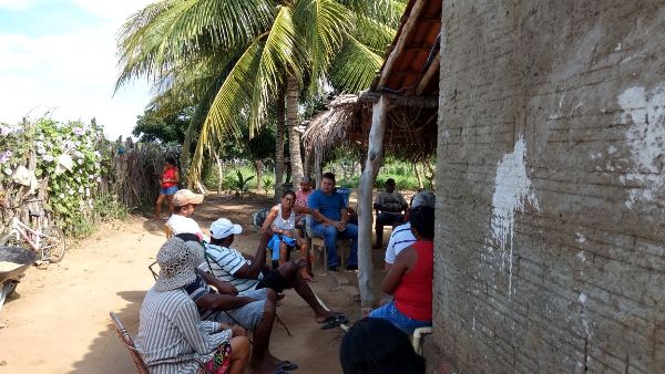 Prefeito participa de reunião com moradores de assentamento  - Imagem 3