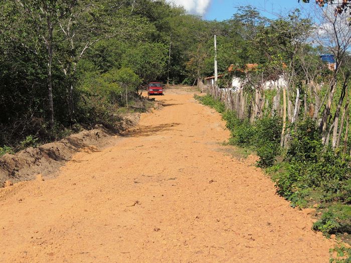 Município intensifica recuperação de estradas vicinais  - Imagem 33