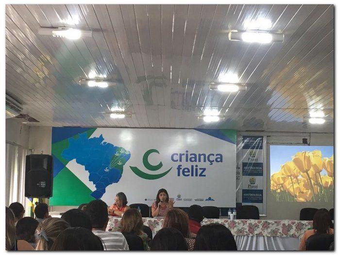 Secretária de assistência social de Inhuma participa de encontro - Imagem 2