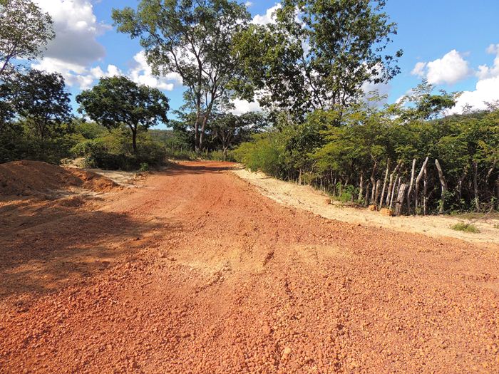 Município intensifica recuperação de estradas vicinais  - Imagem 28